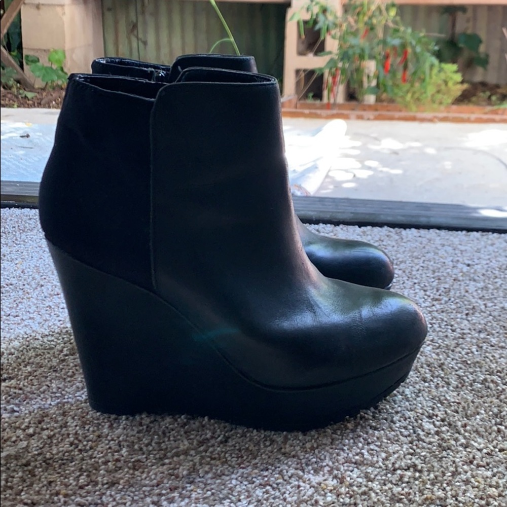 Gently used very cute and comfortable